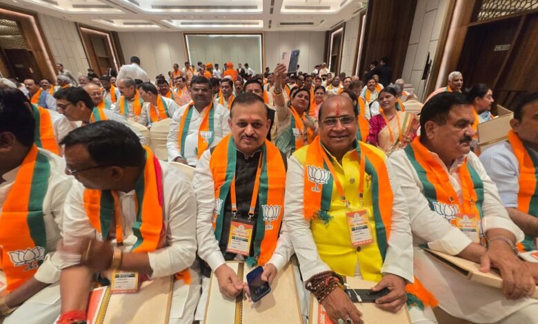 लखनऊ-में-राष्ट्रीय-अध्यक्ष-की-बैठक-में-शामिल-भाजपा-नेता-व-जनप्रतिनिधि।