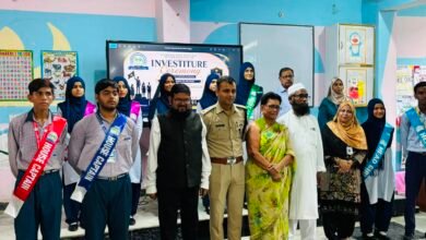ब्रिलियंट ओरिएंटल स्कूल में छात्र पदाधिकारियों के साथ एसपी अभिमन्यु मांगलिक व चेयरमैन व अन्य।
